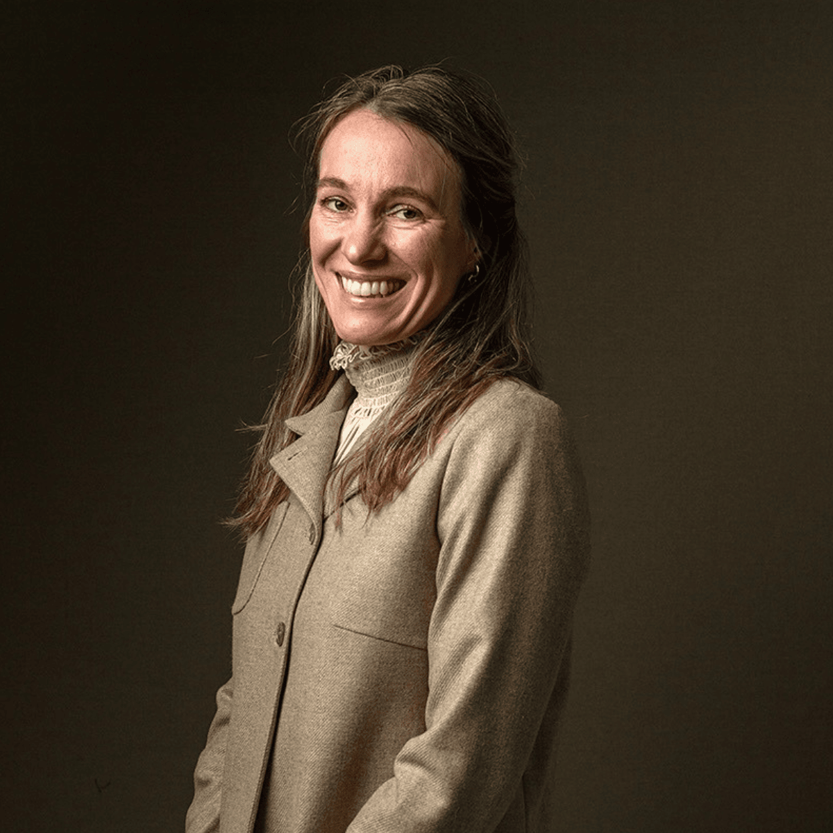 Portret Maaike Traas-Hofmans staand